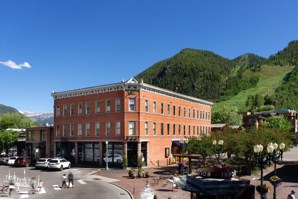 Independence Square Unit 313, Downtown Hotel Room In Aspen With Rooftop Hot Tub Exterior foto